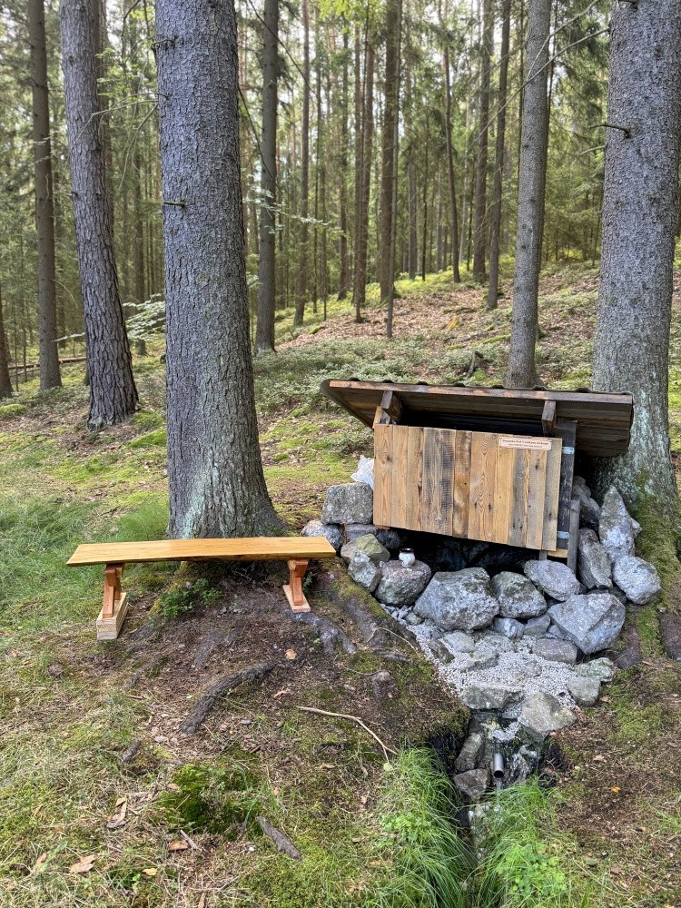studánka Pod Vysokými lávkami (15361) - srpen 2025