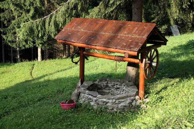 studna U chaty Sněžná (3820) - srpen 2010