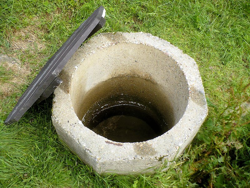 studánka U Červené jámy (7307) - srpen 2013