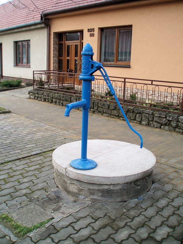 studna bez jména (7971) - únor 2014