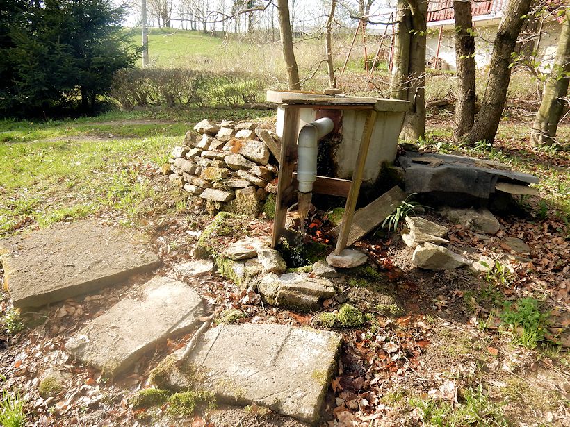 Neudorfská studna (9848) - květen 2015